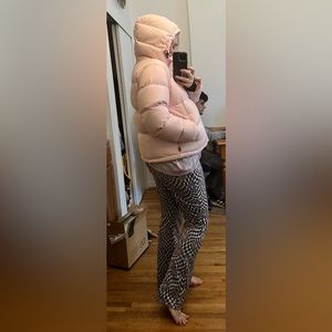 Aritzia Super Puff in light pink